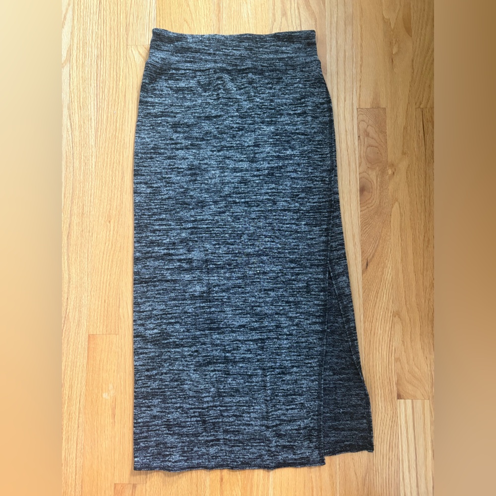 Aritzia Wilfred Gray Skirt with Slit